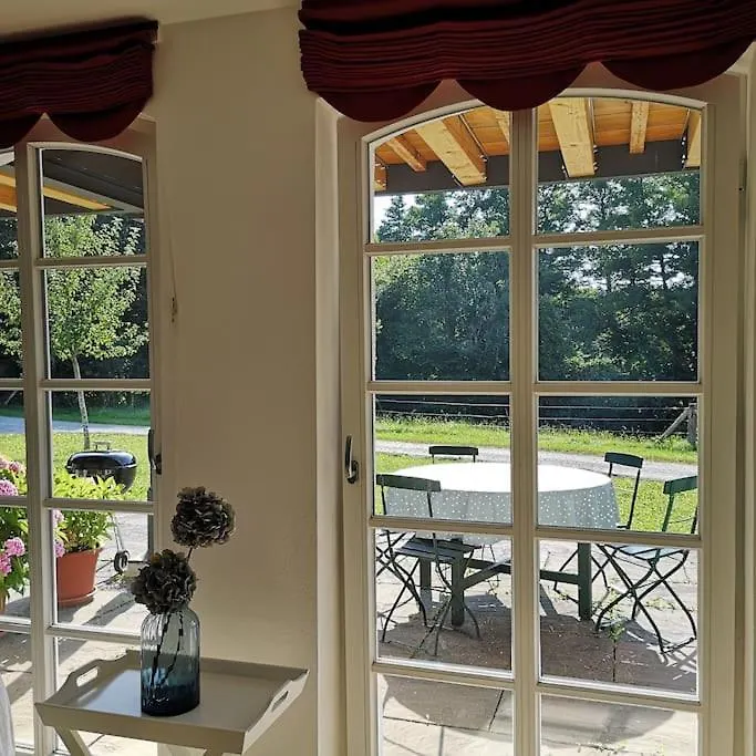Apartment Gutshof Ferienwohnung In Seenaehe Diessen am Ammersee